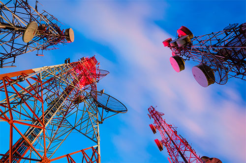 Mobilfunkantennen auf einem Mast